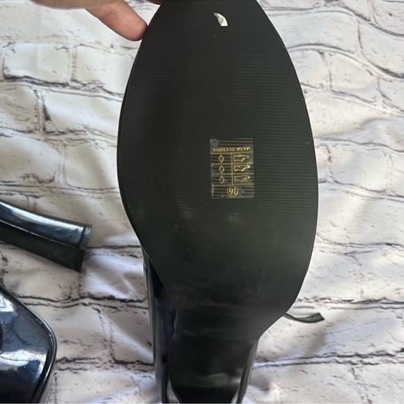 Demonia DOLLY-50 Platform Heels - Picture 6 of 10